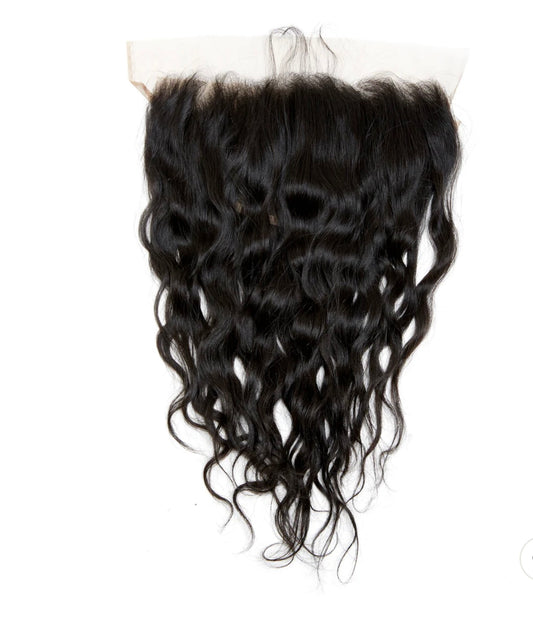 LACE FRONTAL '' WAVY''  HD  13 BY 6